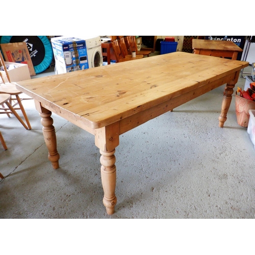 41 - A 7ft Long Solid Pine Farmhouse  Table 213 x 92 x 78cm