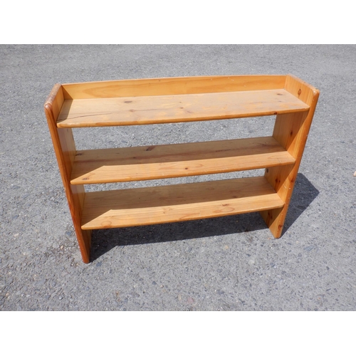 628 - A Low Pine Shelf Unit 106 x 84 x 25cm