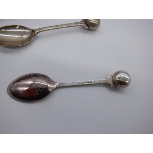 25 - A Pair of Presentation Hallmarked 925 Silver Teas Spoons with Crown Green Bowls / Lawn Bowls Motif 2... 