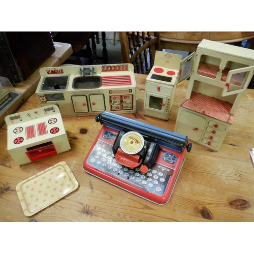 645 - A Collection of Vintage Tin Kitchen Dolls Toys and Mettype Junior Typewriter