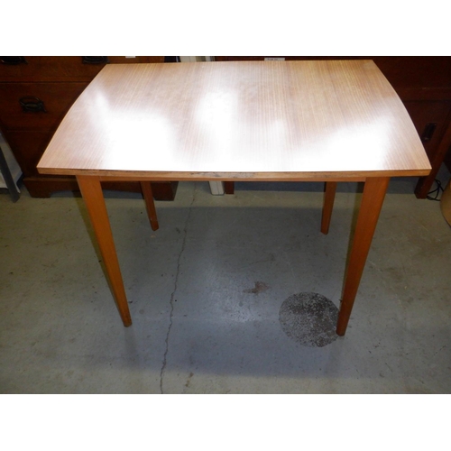 662 - A Vintage Formica Topped Table 91 x 60 x 76cm