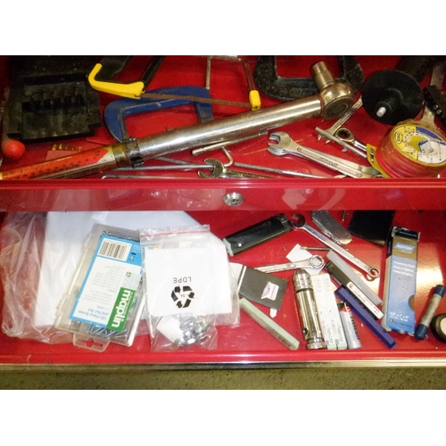 690 - A Red Mechanics Workshop Tool Box/ Trolley and Contents