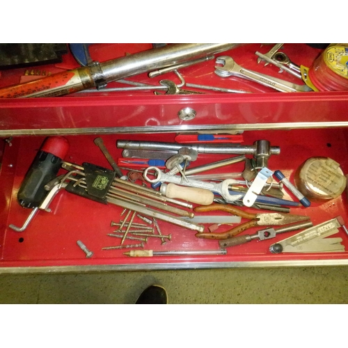 690 - A Red Mechanics Workshop Tool Box/ Trolley and Contents