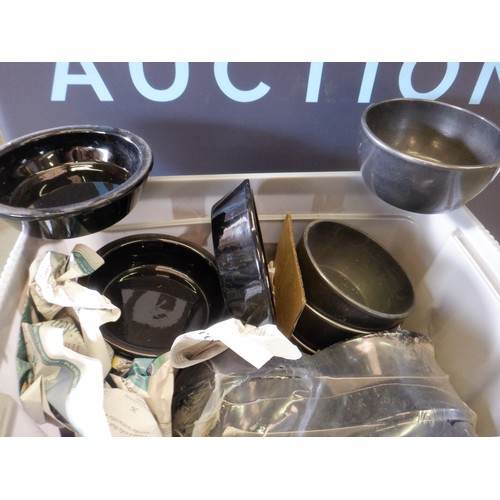 103 - A Large Quantity of Black and Silver / Graphite Bowls/ Dishes