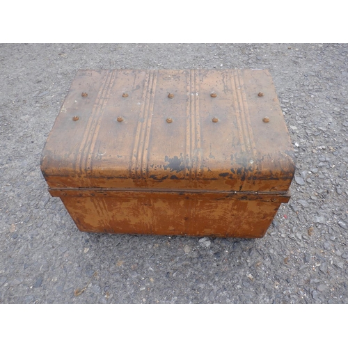 260 - A Vintage Metal Trunk