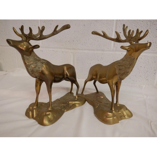 262 - 2 x Heavy Brass Stag Ornaments 30 cm x 30cm