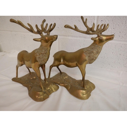 262 - 2 x Heavy Brass Stag Ornaments 30 cm x 30cm