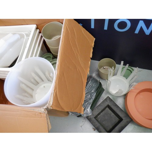 259G - Plastic Trays, Pots, Troughs, Deep Cylinder Pots, Bouquet Holders etc.