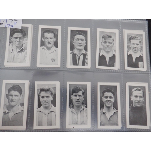 177 - Category - Football & Sports: Mitcham 25 x Footballers. Book Price £100 approx.