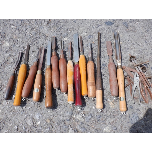 1469 - Selection of Turning Chisels and Marking Tools for Lathe Work including Record Power and Ashley Iles... 