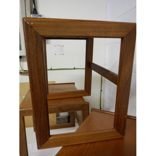 1534 - Nest of Small Tables x 3 in G Plan Style, Largest 53 x 41 x 49cm