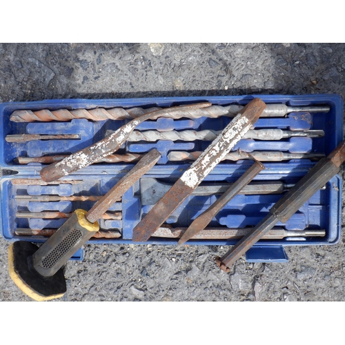 1497 - A Box of SDS Bits and Drill Bits, Stone Chisels and Bolsters, Plastering Tools, Floats and Board Lif... 