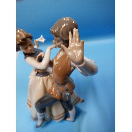 64 - Lladro Dancing Couple 525 - Repaired