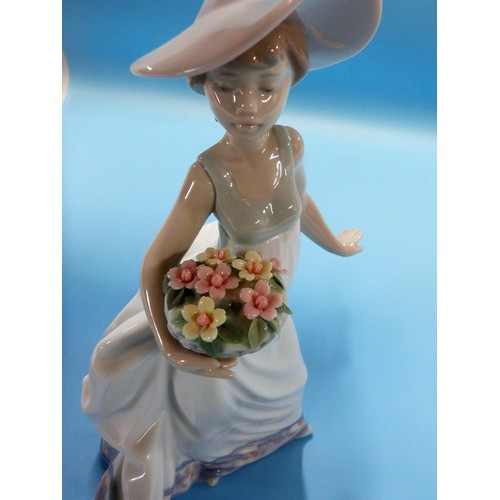 66 - Lladro Retired ' Carefree' 5790 - Perfect Condition