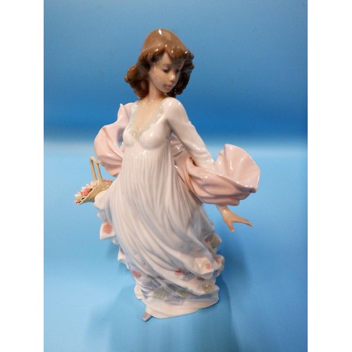 75 - Lladro 'Spring Splendor' Girl with Flower Basket 5898 - Perfect Condition