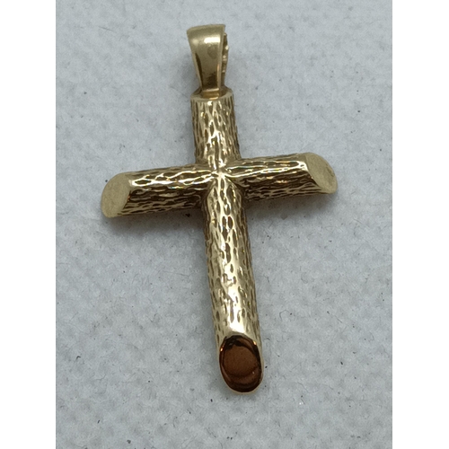 110 - An Unhallmarked but Tested 9ct Gold Pendant Cross , Weight 5 Grams