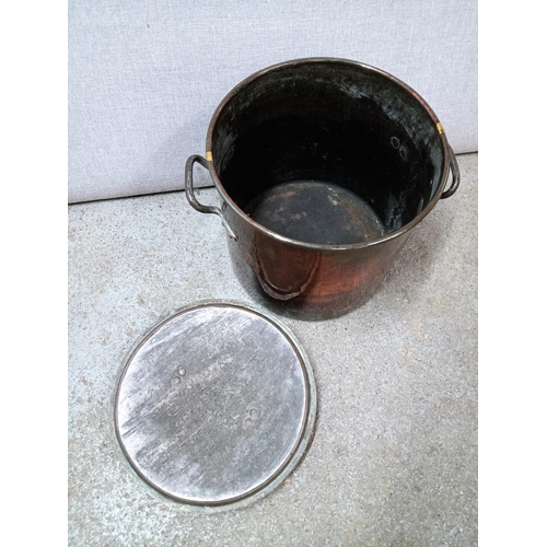 48 - A Large Copper Stock Pan 36cm Diameter, 36cm Tall