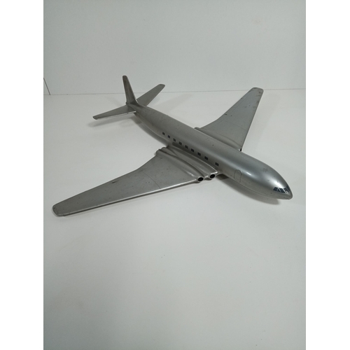 545 - A Large Metal Scale Model of a Comet Aircraft by Walkers Westway Models of East Acton