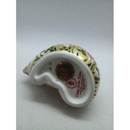 394 - Royal Crown Derby - Cottage Garden Kitten Gold Stopper