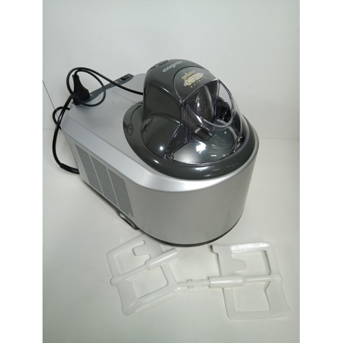 84 - A Magimix Gelato Chef 2200 OXIRIA Ice Cream Maker