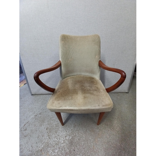 803 - Mid Century Lounge Chair