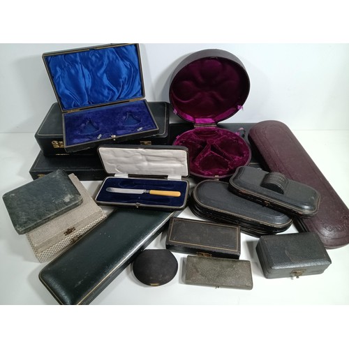 796 - A Quantity of Vintage Plateware and Jewellery Boxes