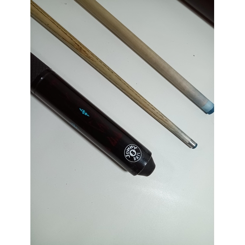 87 - A Jonny 8 Ball Pool/Snooker Cue and Case