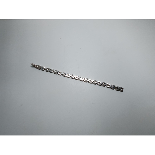 265 - A Quality London Import Hallmarked .925 Silver Bracelet - 31 Grams