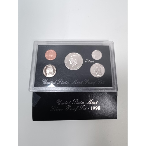 382 - An 1998 United  States Mint Silver Proof Coin Set