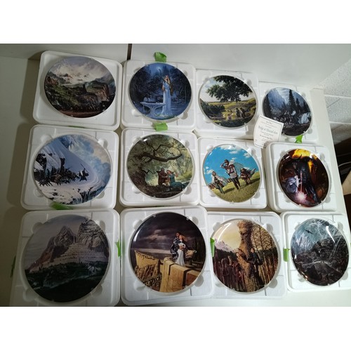 536c - 12x Wedgewood Danbury Mint Lord of the Rings Collectors Plates