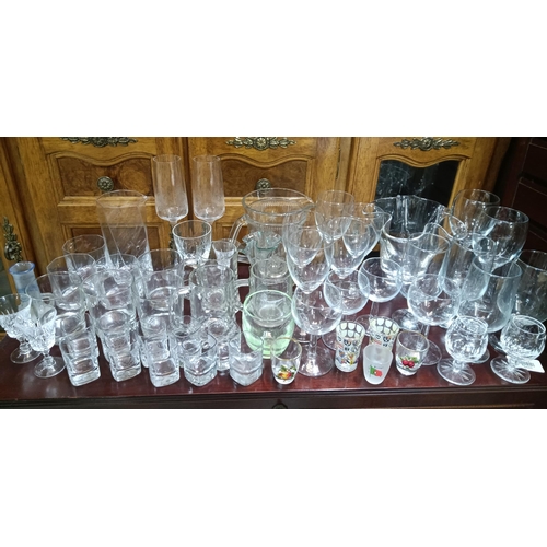 292 - A Shelf of assorted Crystal and Glassware