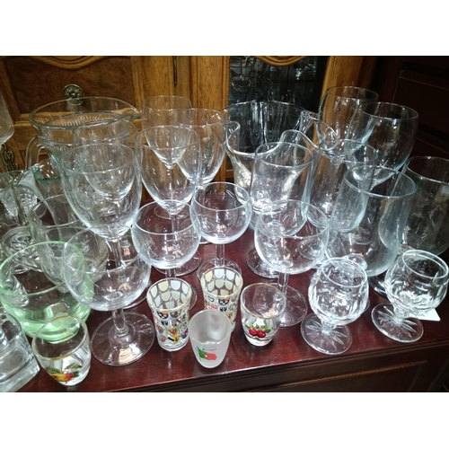 292 - A Shelf of assorted Crystal and Glassware