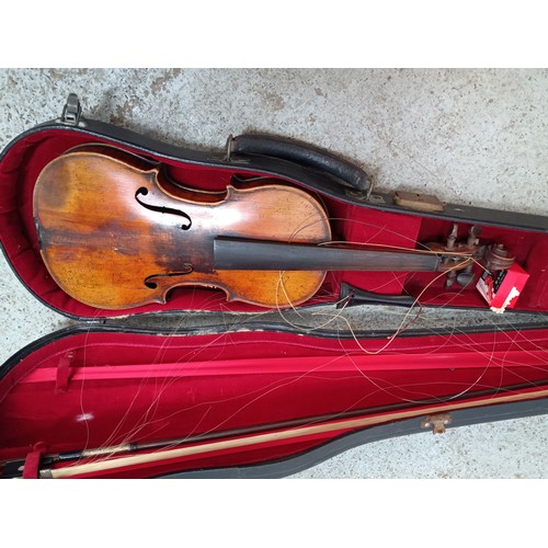 876 - Violin Printed Antionus Stradiuarius Cremonesis Faciebat - In need of repair 14inch Back