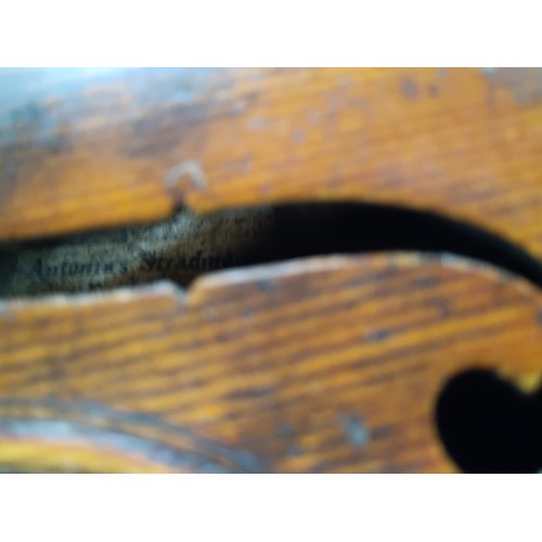 876 - Violin Printed Antionus Stradiuarius Cremonesis Faciebat - In need of repair 14inch Back