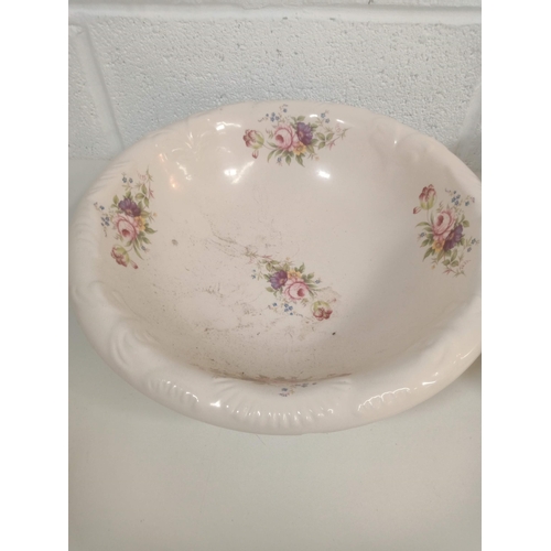 824 - 2 x Washbowls 38cm & 40cm Diameter