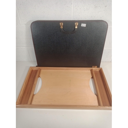 816 - Artists Folio Case and Lap Tray