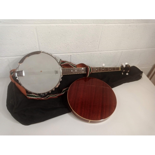 883 - Barnes and Mullins Banjo - Requires assemby/repair