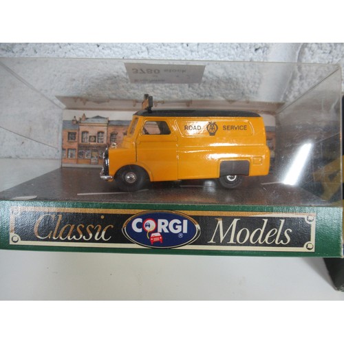 865 - 2 x Model AA Cars