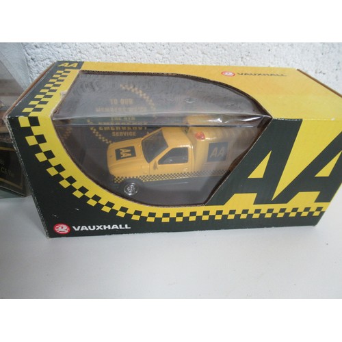 865 - 2 x Model AA Cars