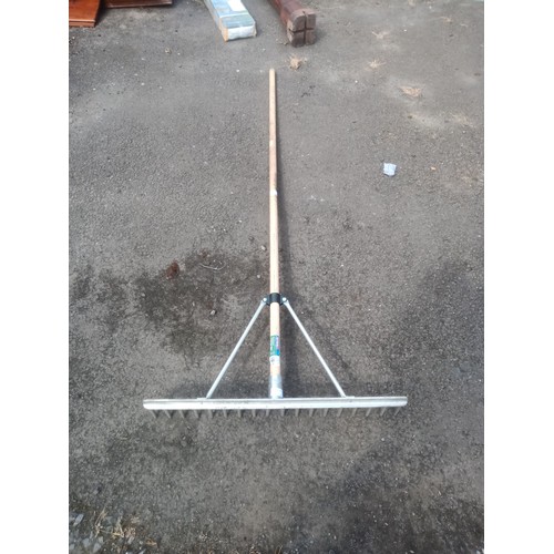 50B - Faithful Aluminium Landscape Rake 70cm Rake Head