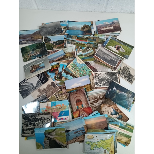 736C - A Collection of Vintage Postcard - British Isles