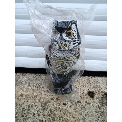 774 - A Garden Owl Ornament with Bobble Head