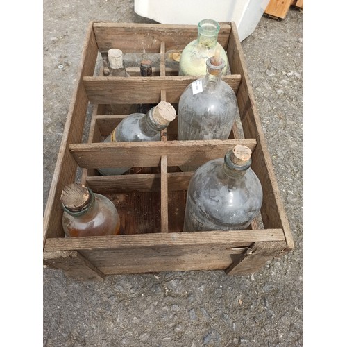 799 - Wooden Crate with 7 x Bottles