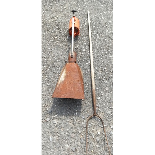 802 - Weed Blow Torch and Pitch Fork