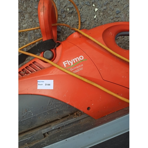 790 - A Flymo Scirocco 2500w Leaf Blower