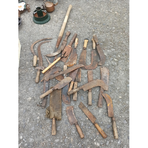 796 - Bill Hooks, Scyths and Other Garden Tools