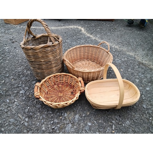 744B - 4 x Wicker Baskets