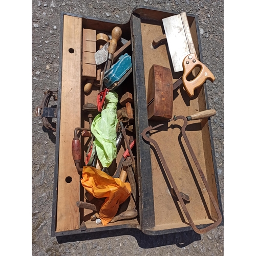 100 - Carpenters Chest with Tools