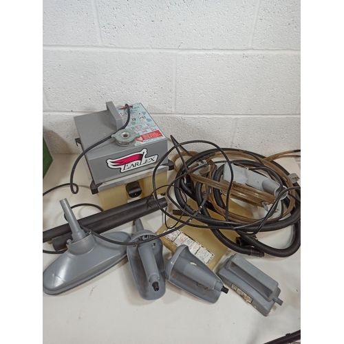 88 - Earlex Steamer/ Wallpaper Stripper with Loads of Attachments