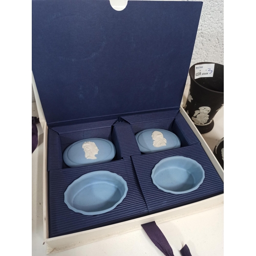 510 - Wedgewood Jasperware in Presentation Box and More